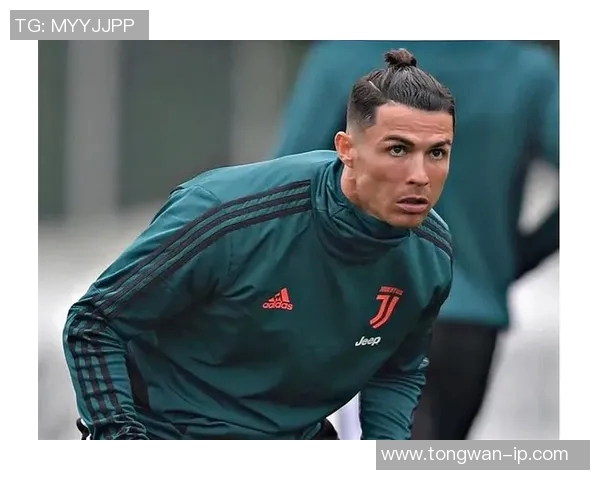 足球场上的风格与个性足球发型的潮流与魅力解析